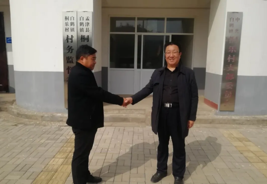 凱賓耐特實業(yè)集團在白鶴鎮(zhèn)桐樂村投資的大棚建設項目正式開工